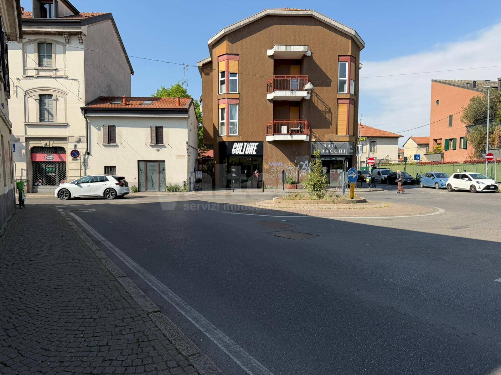 Foto 2 - Shop via Col di Lana
 
1, Monza - photo 2