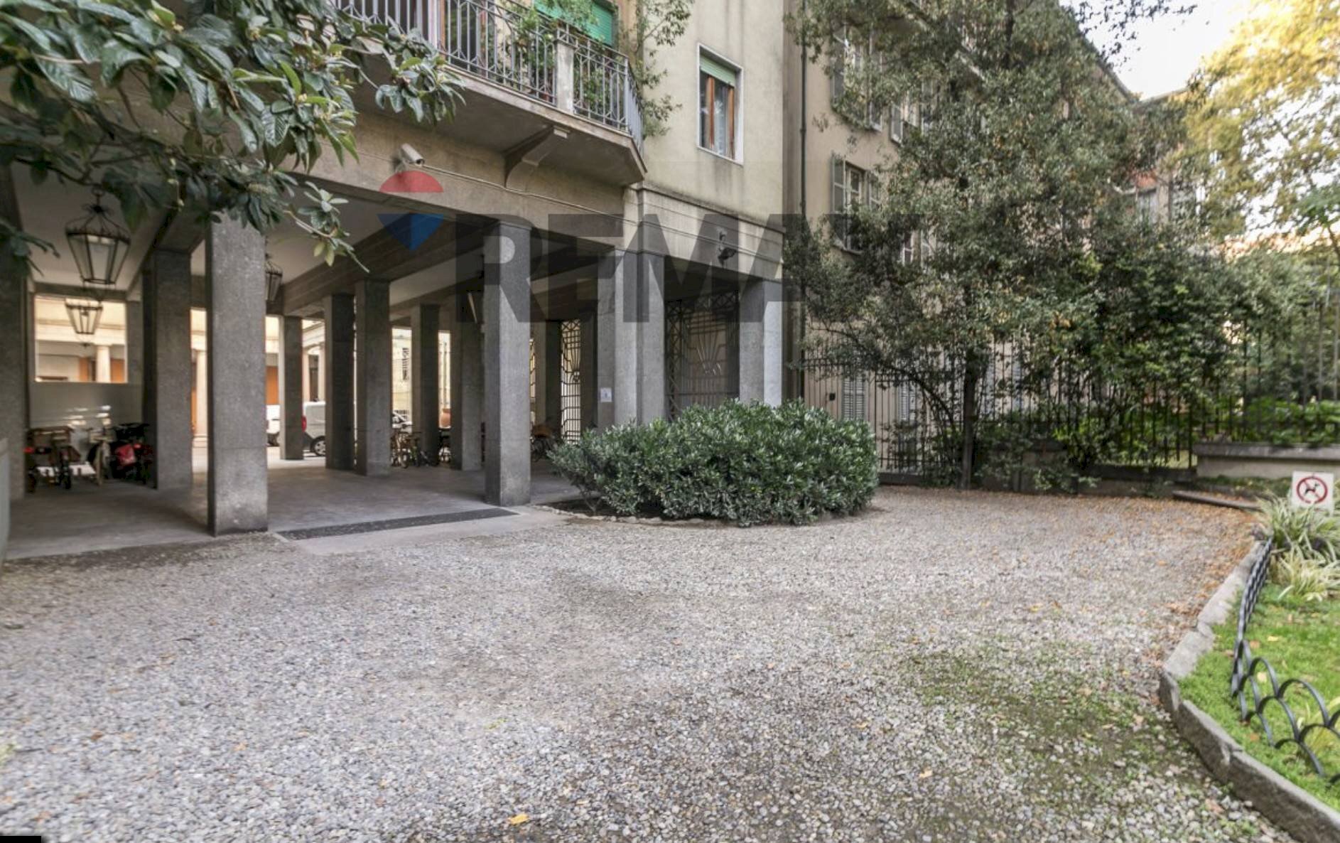 Edificio all\'aperto - Ufficio Via Cappuccio
 
14, Milano - foto 2