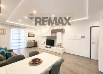 Sala da pranzo - Appartamento Via Francesco Petrarca
 
5, Bitritto - foto 5