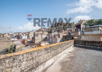 Terrazza - Independent house Via Gioachino Rossini
 
104, Lentini - photo 23