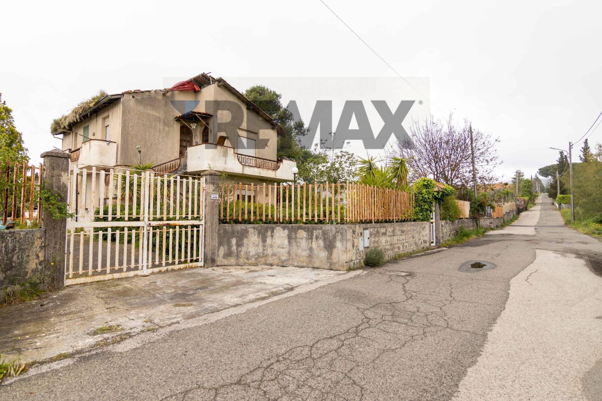 Casa all\'aperto - Villa Via Re Martino
 
36, Nicolosi - foto 1