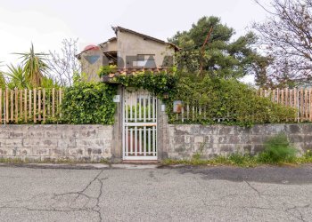 Casa all\'aperto - Villa Via Re Martino
 
36, Nicolosi - foto 2