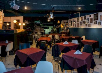 Sala da pranzo - Attività Commerciale Via Naxos
 
243/A, Giardini-Naxos - foto 17