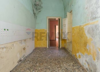 Hall / corridoio - Casa indipendente Via Umberto I
 
80, Fiumefreddo di Sicilia - foto 26