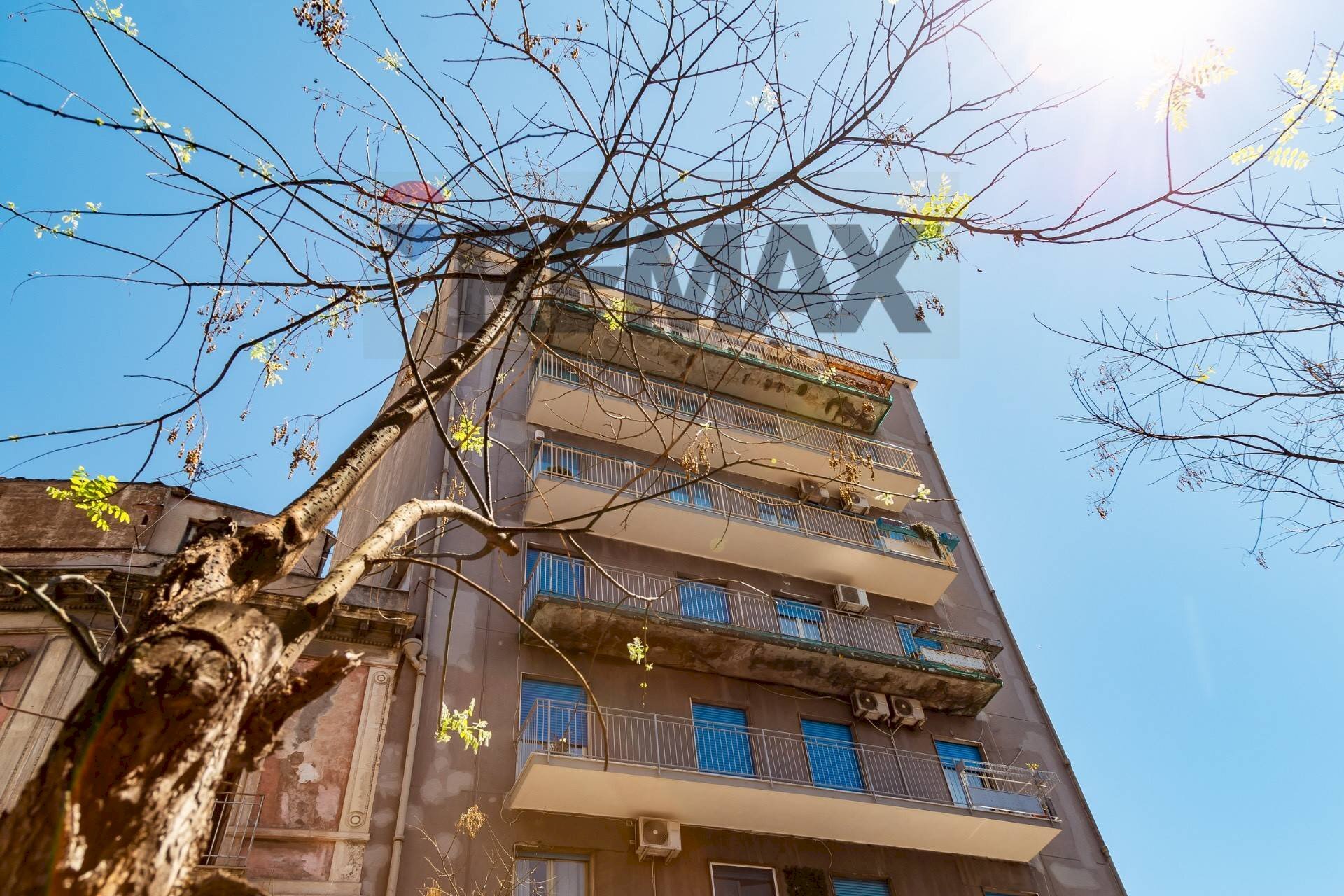 Edificio all\'aperto - Four-room apartment Via Plebiscito
 
580, Catania - photo 1