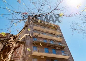 Edificio all\'aperto - Four-room apartment Via Plebiscito
 
580, Catania - photo 1