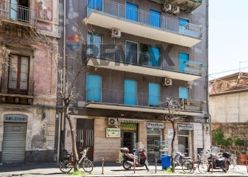 Edificio all\'aperto - Four-room apartment Via Plebiscito
 
580, Catania - photo 2