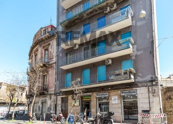 Edificio all\'aperto - Four-room apartment Via Plebiscito
 
580, Catania - photo 3