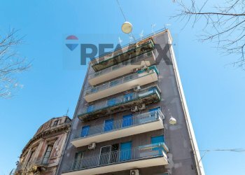 Edificio all\'aperto - Four-room apartment Via Plebiscito
 
580, Catania - photo 4