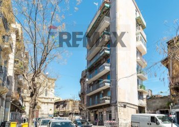 Edificio all\'aperto - Four-room apartment Via Plebiscito
 
580, Catania - photo 6