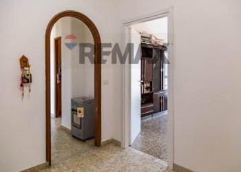 Hall / corridoio - Four-room apartment Via Plebiscito
 
580, Catania - photo 66