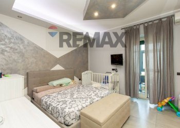 Camera / camera da letto - Trilocale via Argo
 
16, Catania - foto 13