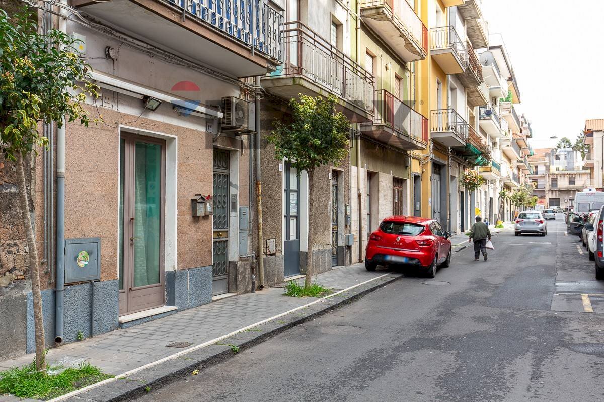 Edificio all\'aperto - Shop Via J. F. Kennedy
 
44, Misterbianco - photo 3