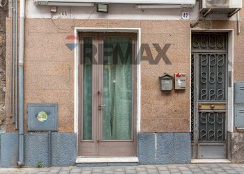 Edificio all\'aperto - Shop Via J. F. Kennedy
 
44, Misterbianco - photo 2