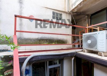 Edificio all\'aperto - Shop Via J. F. Kennedy
 
44, Misterbianco - photo 23