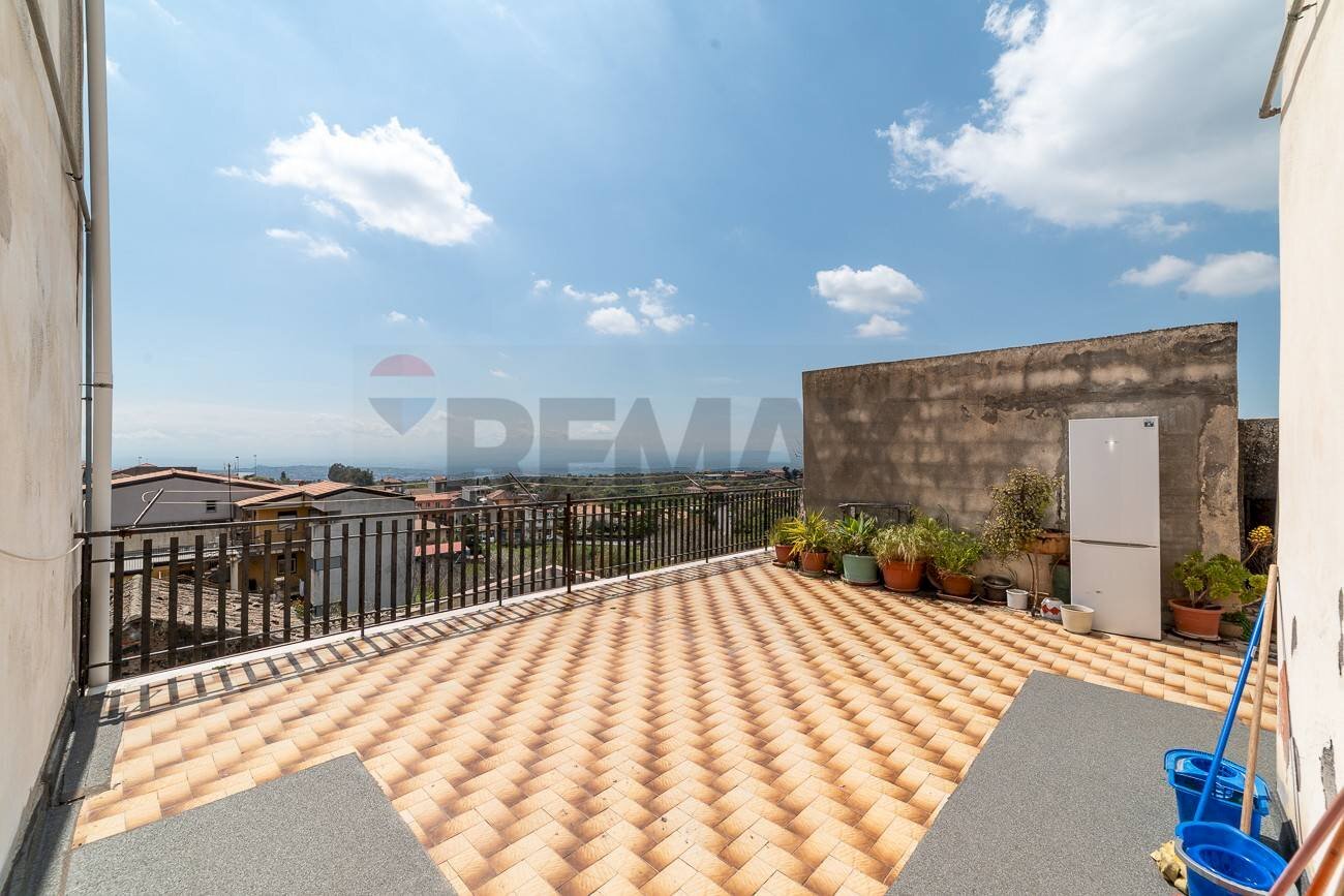 Terrazza - Appartamento Via III Retta Ponente
 
101, Belpasso - foto 1