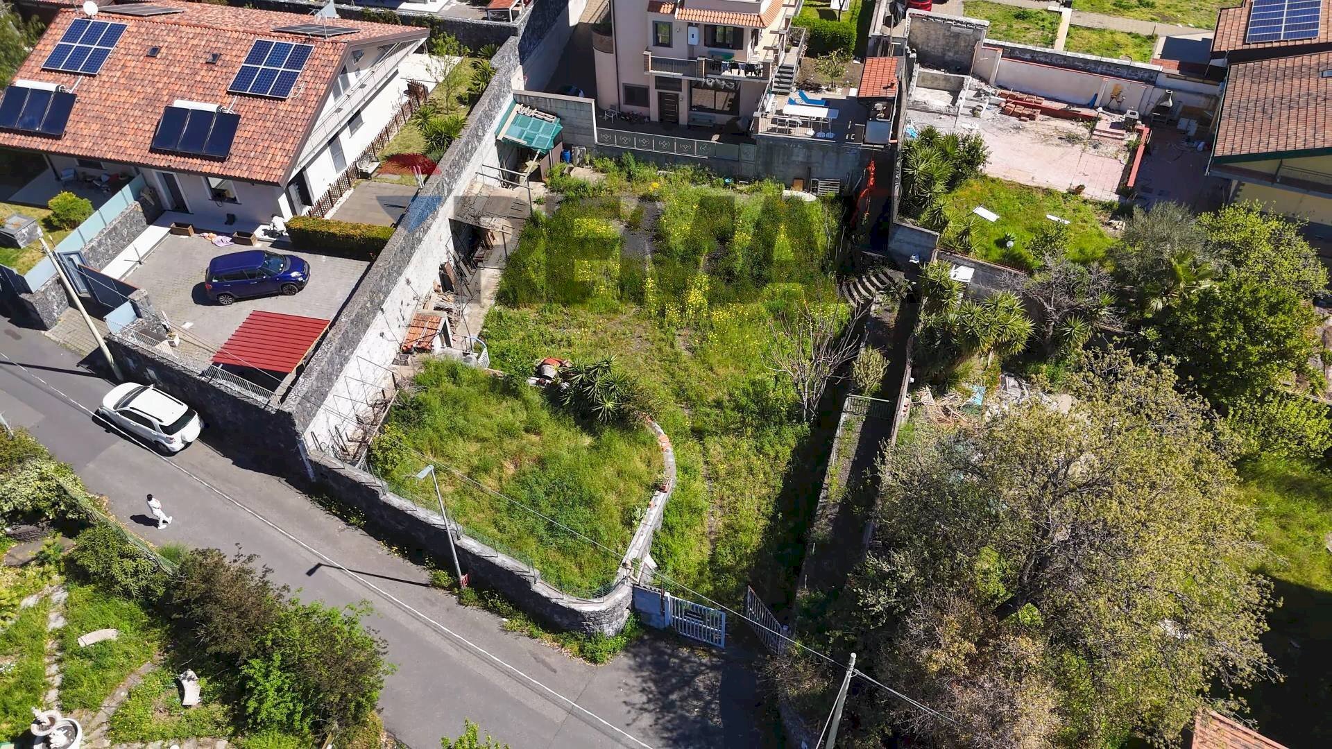 Edificio all\'aperto - Agricultural land Via Donatello
 
4, Mascalucia - photo 1