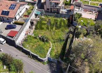 Edificio all\'aperto - Agricultural land Via Donatello
 
4, Mascalucia - photo 1