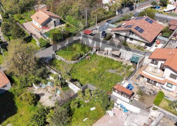 Posizione della mappa - Agricultural land Via Donatello
 
4, Mascalucia - photo 10