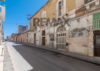 Edificio all\'aperto - Attico via agrigento
 
81, Siracusa - foto 24