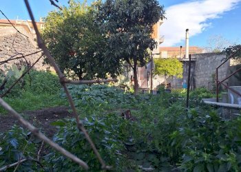 Giardino - Casa indipendente Via Cadorna
 
18, Belpasso - foto 1