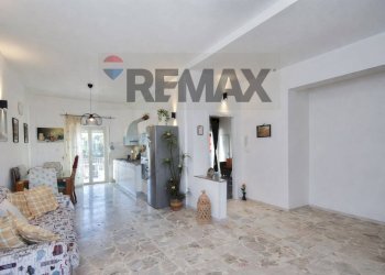 Soggiorno - Attico via naxos
 
2b, Giardini-Naxos - foto 1