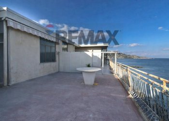 Terrazza - Attico via naxos
 
2b, Giardini-Naxos - foto 2