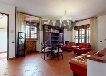 Sala da pranzo - Villa a Schiera Via Menesini
 
18, Viareggio - foto 8