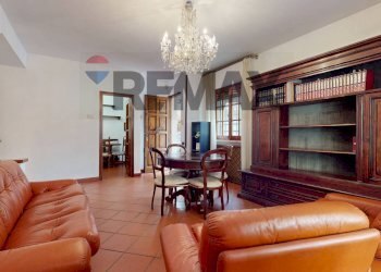 Sala da pranzo - Villa a Schiera Via Menesini
 
18, Viareggio - foto 14