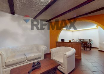 Sala da pranzo - Villa a Schiera Via Menesini
 
18, Viareggio - foto 35