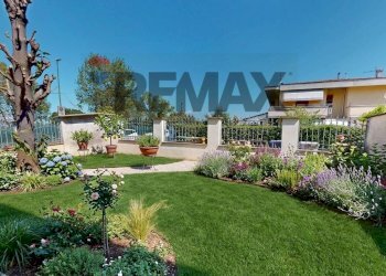 Giardino - Casa semi indipendente Via Butterfly
 
71, Viareggio - foto 13