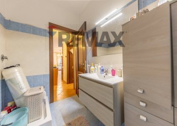 Bagno - Villa a Schiera Via Lezzeno
 
90C, Roma - foto 8