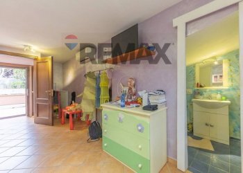 Camera / camera da letto - Villa a Schiera Via Lezzeno
 
90C, Roma - foto 22