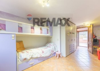 Camera / camera da letto - Villa a Schiera Via Lezzeno
 
90C, Roma - foto 26