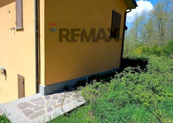 Giardino - Villa via del  fosso serpentaio
 
snc, Santa Fiora - foto 14