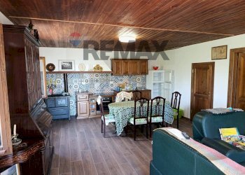 Sala da pranzo - Villa via del  fosso serpentaio
 
snc, Santa Fiora - foto 53