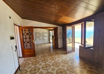 Hall / corridoio - Apartment Ispani - photo 30