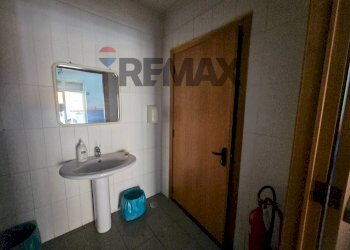 Bagno - Commercial Premises Via Diego Taiani
 
21, Salerno - photo 11