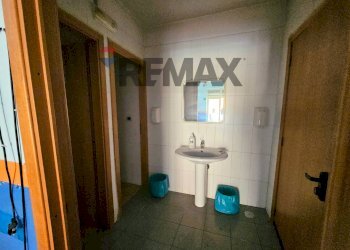 Bagno - Commercial Premises Via Diego Taiani
 
21, Salerno - photo 12