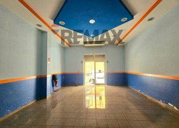 Parcheggio - Commercial Premises Via Diego Taiani
 
21, Salerno - photo 13