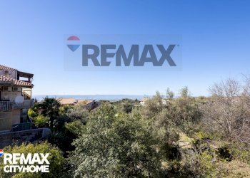 Edificio all\'aperto - Casa indipendente Via Umberto I
 
17-19-21, San Pietro Clarenza - foto 20