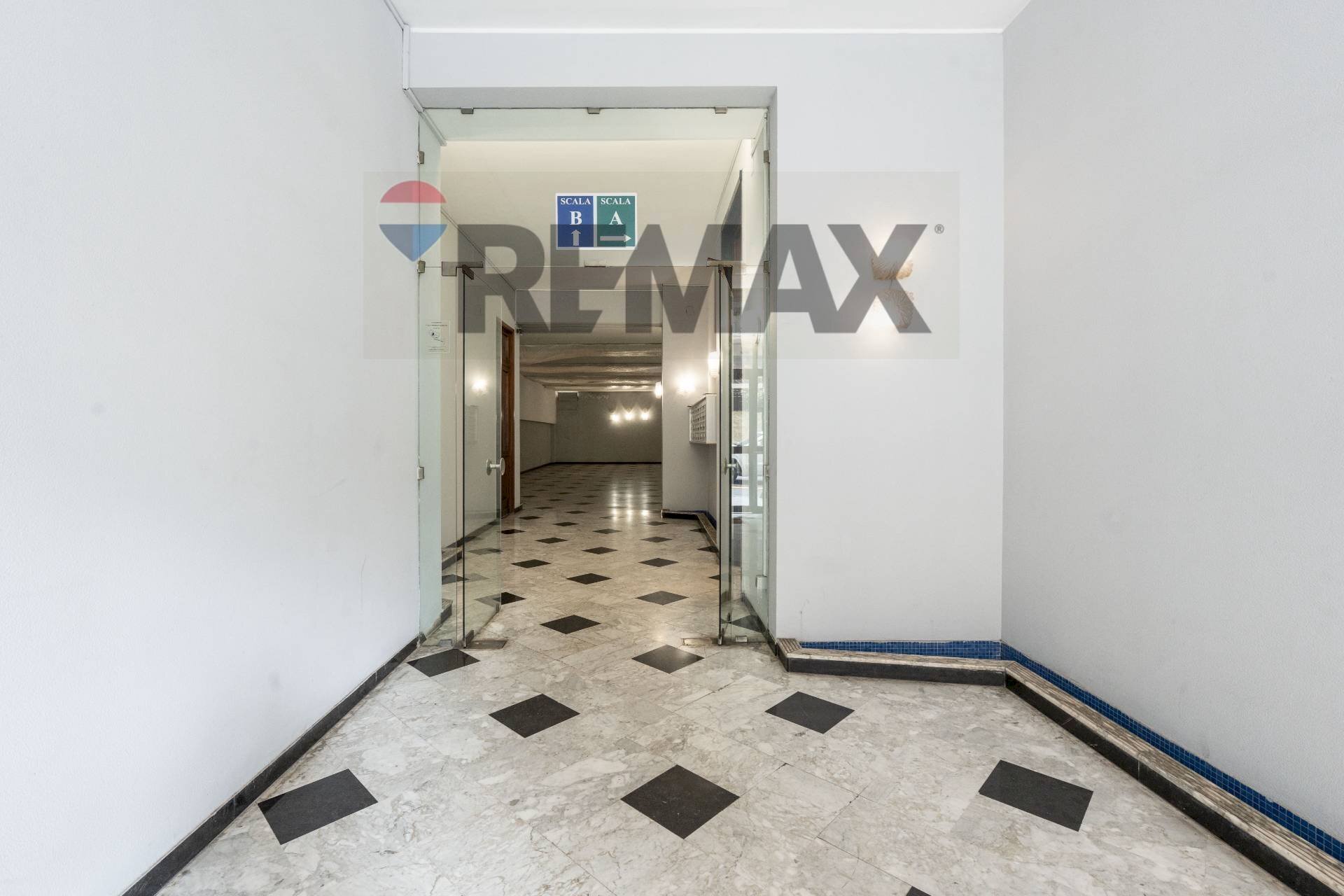 Hall / corridoio - Appartamento Viale Vittorio Veneto
 
106, Catania - foto 2