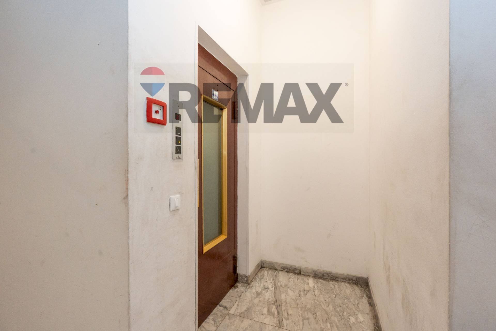 Ricezione / Lobby - Appartamento Viale Vittorio Veneto
 
106, Catania - foto 3