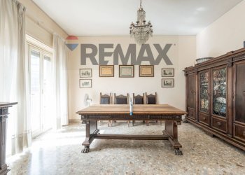 Sala da pranzo - Appartamento Viale Vittorio Veneto
 
106, Catania - foto 9