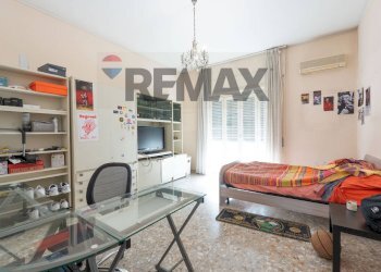 Camera / camera da letto - Appartamento Viale Vittorio Veneto
 
106, Catania - foto 24