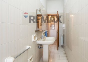 Bagno - Appartamento Viale Vittorio Veneto
 
106, Catania - foto 29