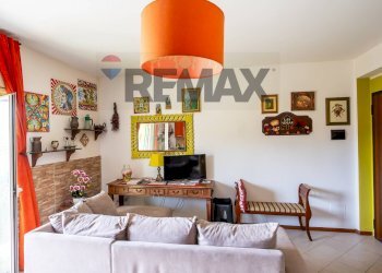 Soggiorno - Quadrilocale Roccalumera - foto 4