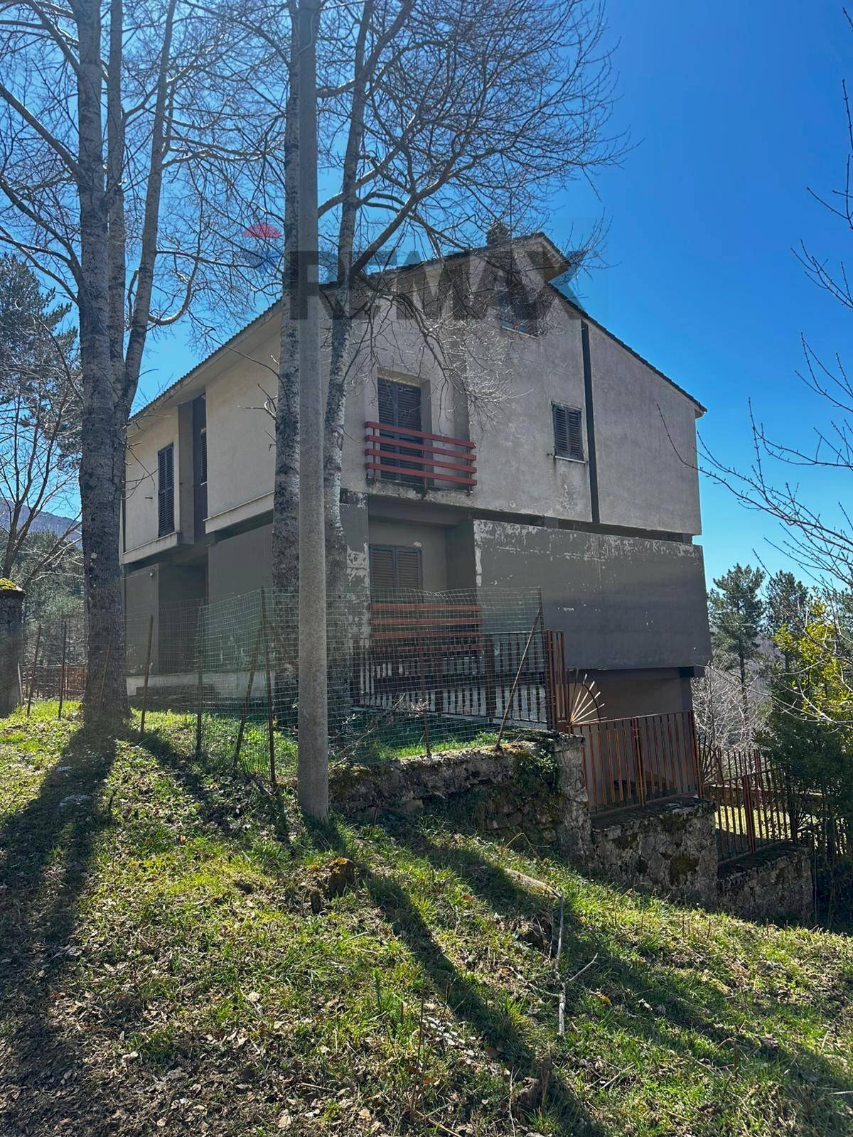 Casa all\'aperto - Villa via risorgimento
 
11, Santo Stefano in Aspromonte - foto 1
