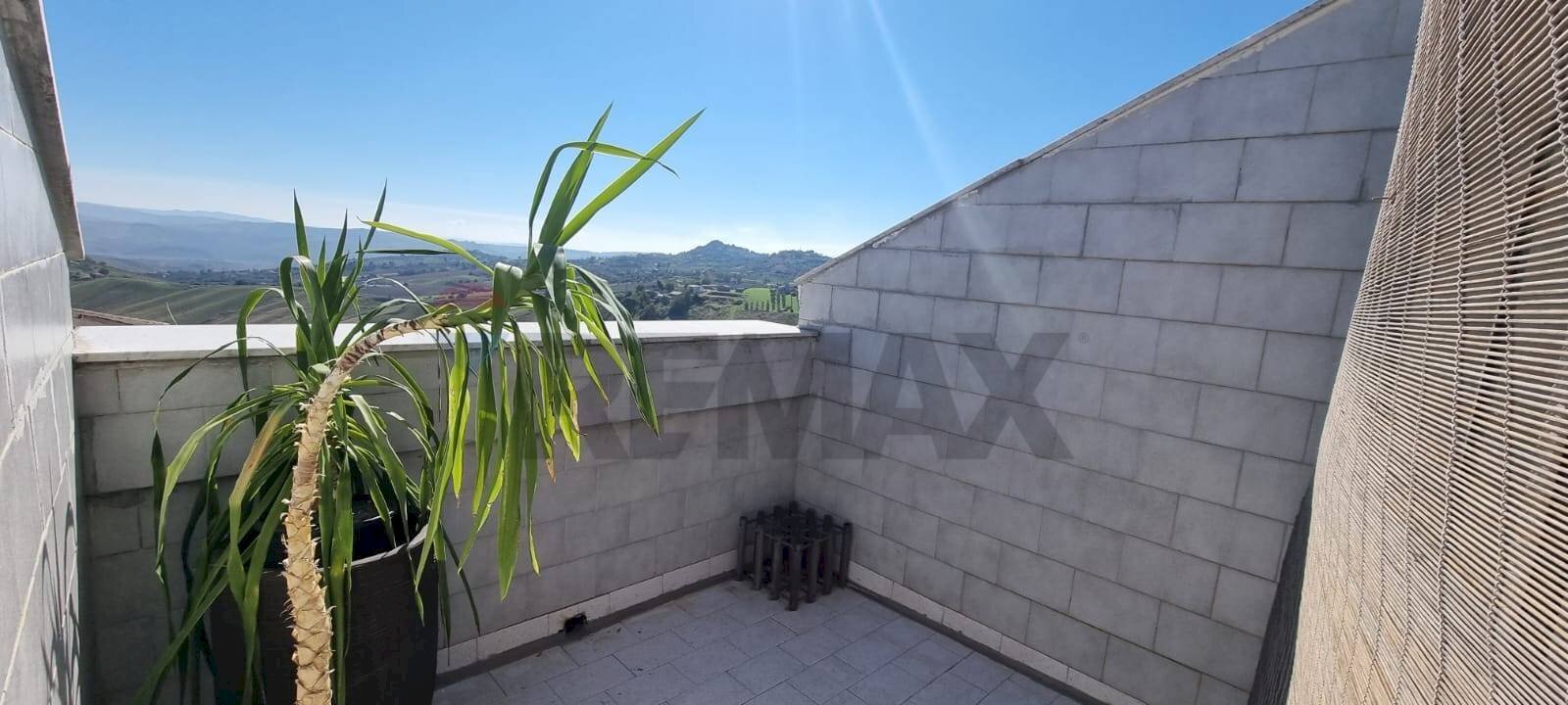 Balcone a tasca living - Attico VIA GIUSEPPE CINNIRELLA
 
37, Caltanissetta - foto 3