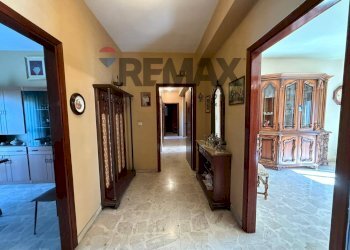 Hall / corridoio - Appartamento via della pentapoli
 
2, Priolo Gargallo - foto 11